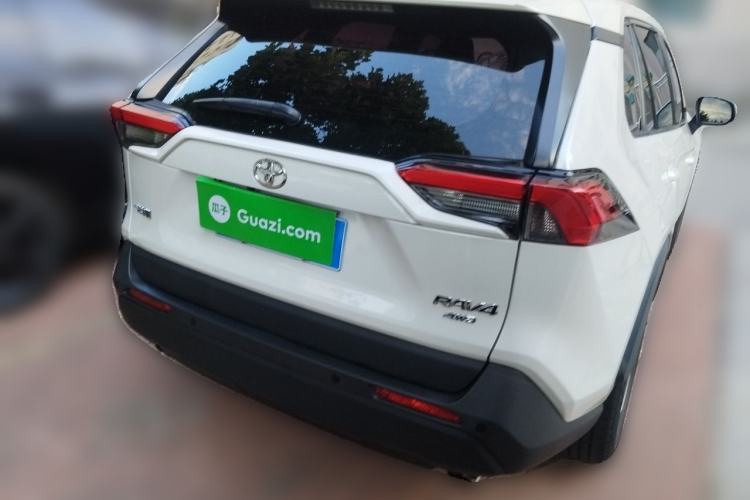 Used Toyota RAV4 2020 2.0L CVT 4x4 Style PLUS Edition Rear Right 45 Deg