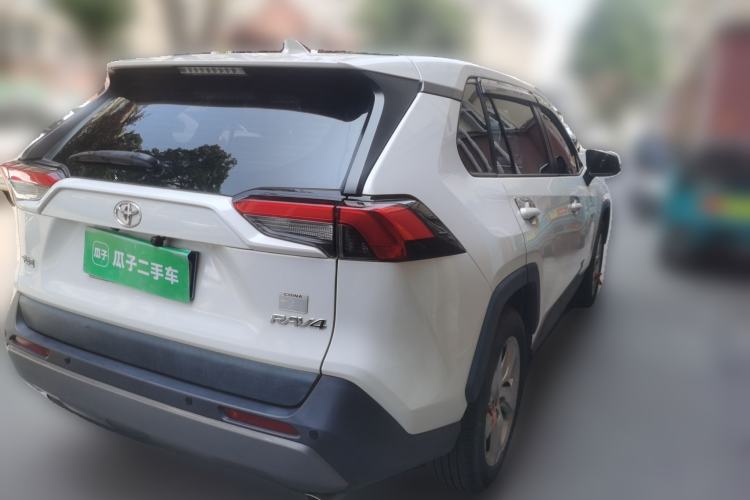 Used Toyota RAV4 2020 2.0L CVT Two-Wheel Drive Fashion PLUS Edition Rear Right 45 Deg
