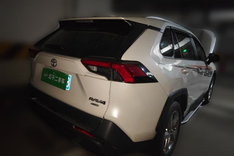 Used Toyota RAV4 2020 2.0L CVT 4x4 Trend Edition Rear Right 45 Deg