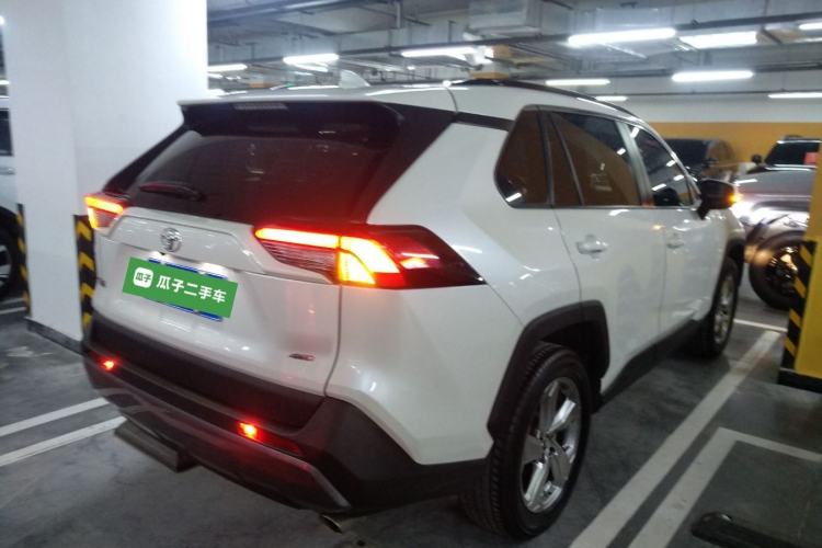 Used Toyota RAV4 2020 2.0L CVT 4x4 Trend Edition Rear Right 45 Deg