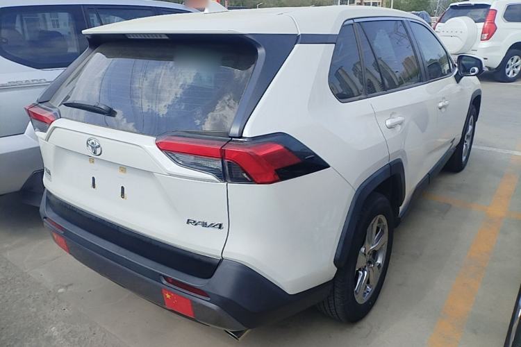 Used Toyota RAV4 2020 2.0L CVT Two-Wheel Drive Fashion PLUS Edition Rear Right 45 Deg