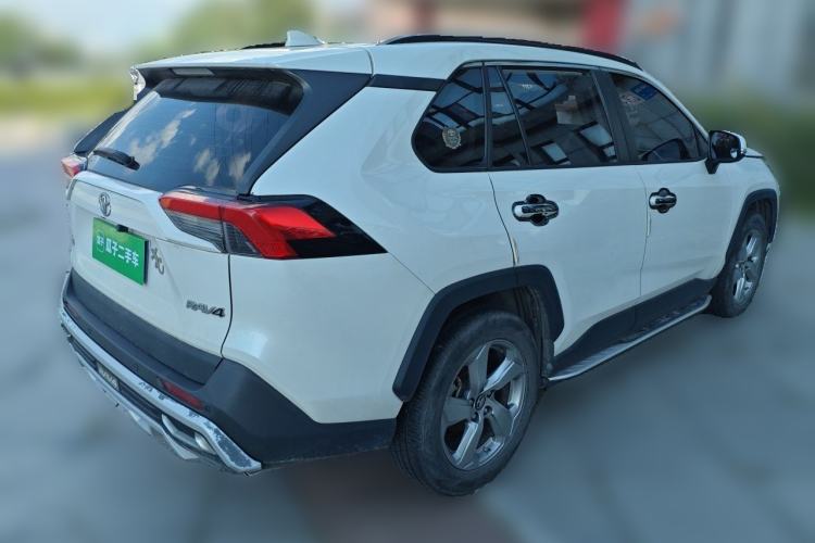 Used Toyota RAV4 2020 2.0L CVT Two-Wheel Drive Fashion Edition Rear Right 45 Deg