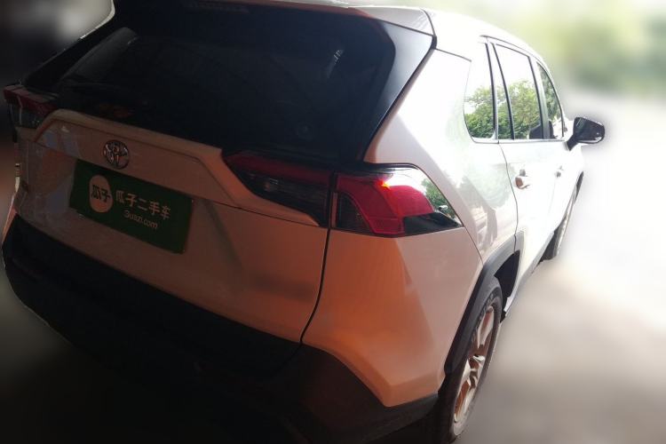 Used Toyota RAV4 2020 2.0L CVT Two-Wheel Drive Urban Edition Rear Right 45 Deg