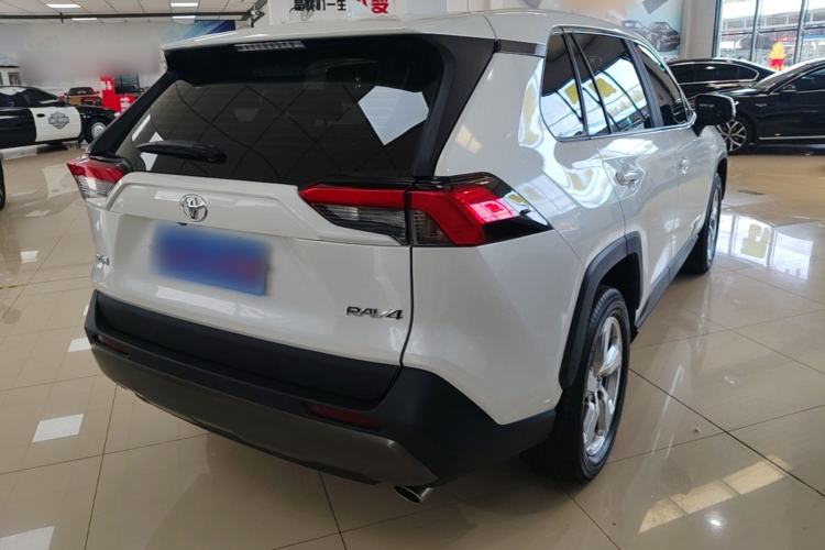 Used Toyota RAV4 2020 2.0L CVT Two-Wheel Drive Fashion Edition Rear Right 45 Deg
