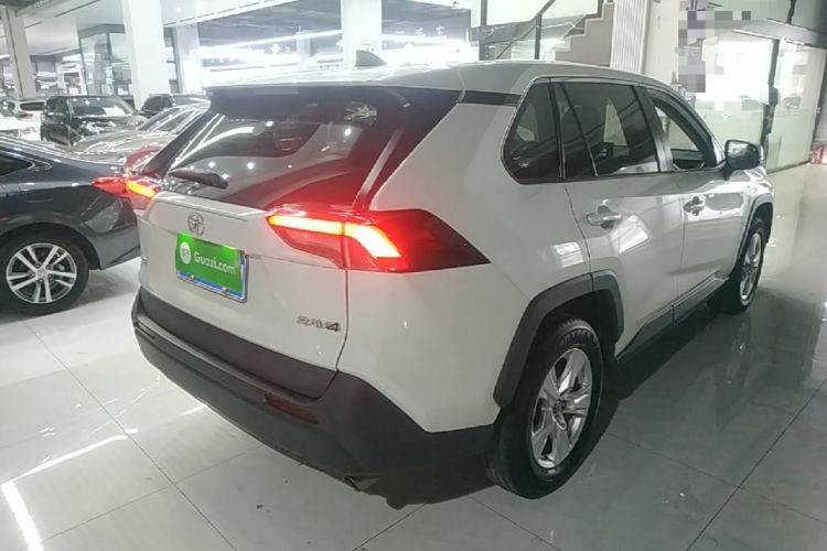 Used Toyota RAV4 2020 2.0L CVT Two-Wheel Drive Urban Edition Rear Right 45 Deg