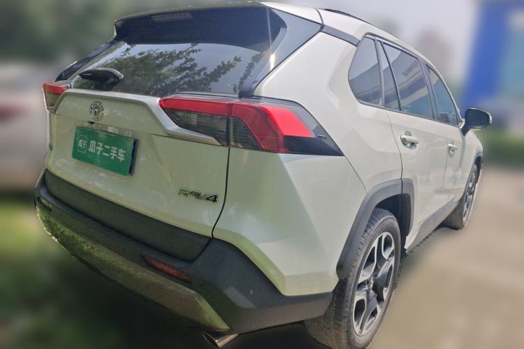 Used Toyota RAV4 2020 2.0L CVT Two-Wheel Drive Prestige Edition Rear Right 45 Deg