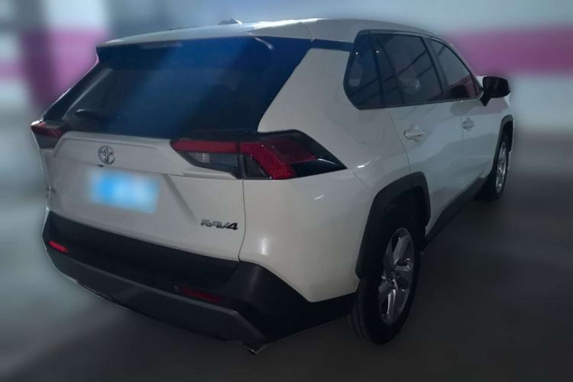 Used Toyota RAV4 2020 2.0L CVT Two-Wheel Drive Fashion Edition Rear Right 45 Deg