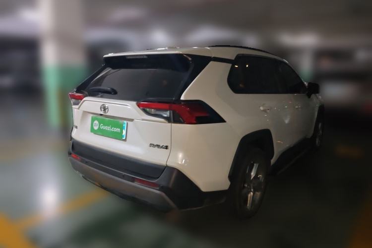 Used Toyota RAV4 2020 2.0L CVT Two-Wheel Drive Fashion PLUS Edition Rear Right 45 Deg