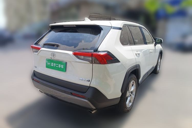 Used Toyota RAV4 2020 2.0L CVT Two-Wheel Drive Fashion Edition Rear Right 45 Deg