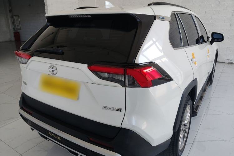 Used Toyota RAV4 2020 2.0L CVT Two-Wheel Drive Fashion PLUS Edition Rear Right 45 Deg