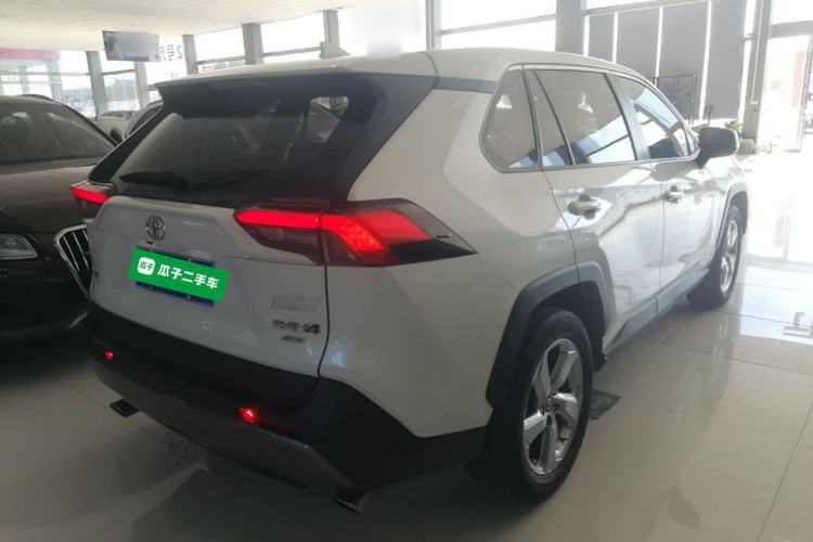 Used Toyota RAV4 2020 2.0L CVT 4x4 Trend Edition Rear Right 45 Deg
