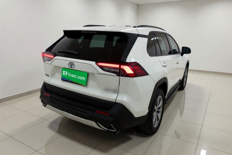 Used Toyota RAV4 2020 2.0L CVT Two-Wheel Drive Fashion PLUS Edition Rear Right 45 Deg