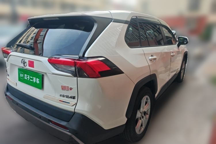 Used Toyota RAV4 2020 2.0L CVT Two-Wheel Drive Fashion Edition Rear Right 45 Deg