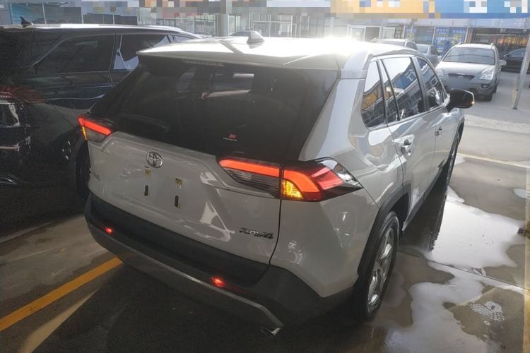 Used Toyota RAV4 2020 2.0L CVT Two-Wheel Drive Fashion PLUS Edition Rear Right 45 Deg