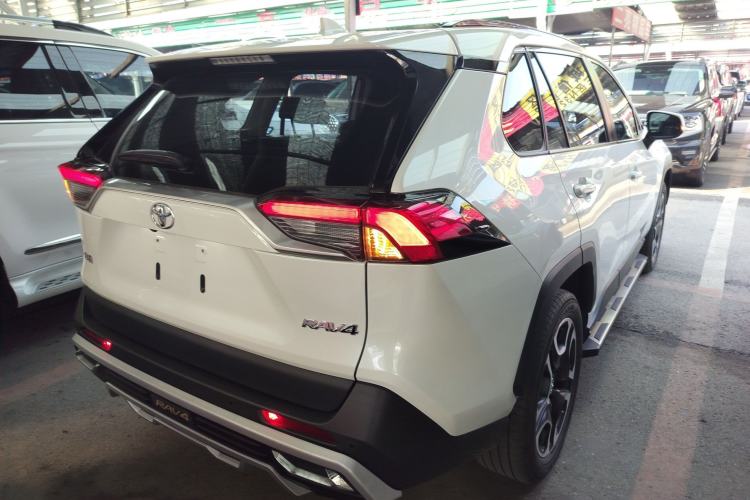 Used Toyota RAV4 2020 2.0L CVT Two-Wheel Drive Prestige Edition Rear Right 45 Deg