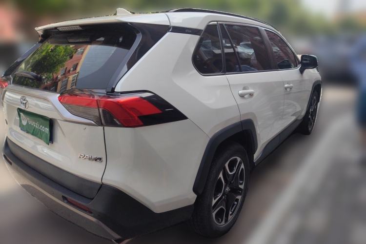 Used Toyota RAV4 2020 2.0L CVT Two-Wheel Drive Prestige Edition Rear Right 45 Deg
