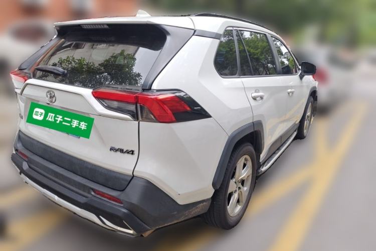 Used Toyota RAV4 2020 2.0L CVT Two-Wheel Drive Fashion PLUS Edition Rear Right 45 Deg