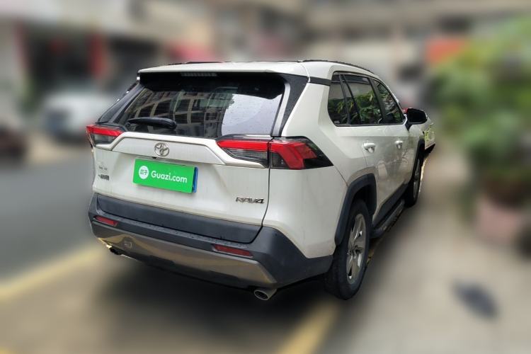 Used Toyota RAV4 2020 2.0L CVT Two-Wheel Drive Fashion Edition Rear Right 45 Deg
