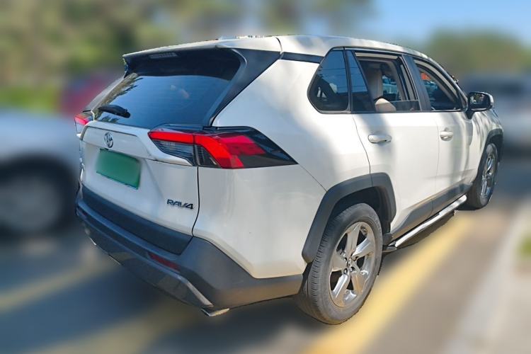 Used Toyota RAV4 2020 2.0L CVT Two-Wheel Drive Fashion PLUS Edition Rear Right 45 Deg