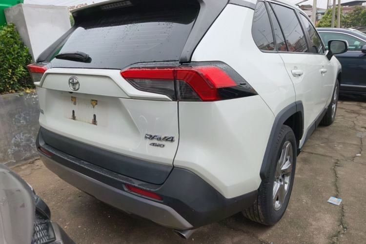 Used Toyota RAV4 2020 2.0L CVT 4x4 Style PLUS Edition Rear Right 45 Deg