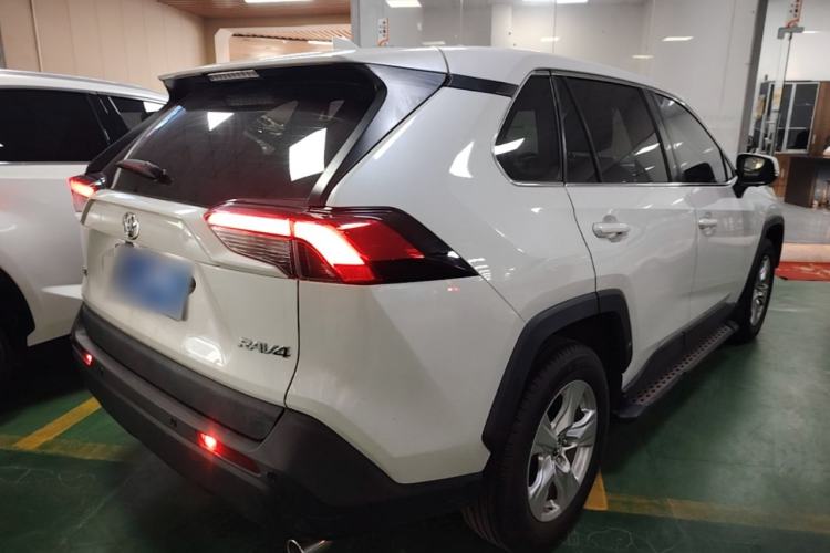 Used Toyota RAV4 2020 2.0L CVT Two-Wheel Drive Urban Edition Rear Right 45 Deg