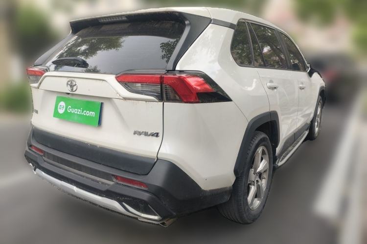 Used Toyota RAV4 2020 2.0L CVT Two-Wheel Drive Fashion Edition Rear Right 45 Deg