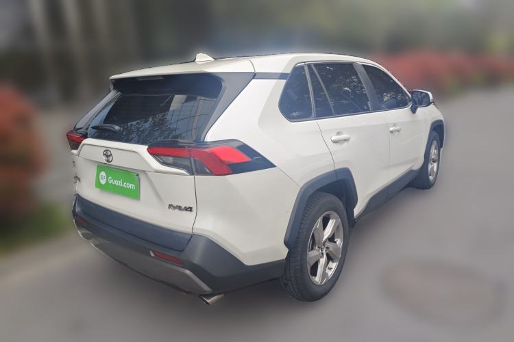 Used Toyota RAV4 2020 2.0L CVT Two-Wheel Drive Fashion Edition Rear Right 45 Deg