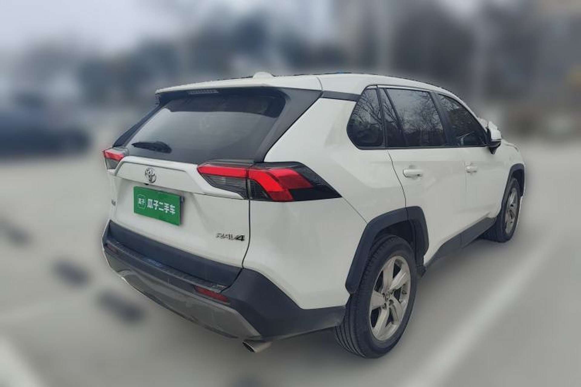 Used Toyota RAV4 2020 2.0L CVT Two-Wheel Drive Fashion PLUS Edition Rear Right 45 Deg