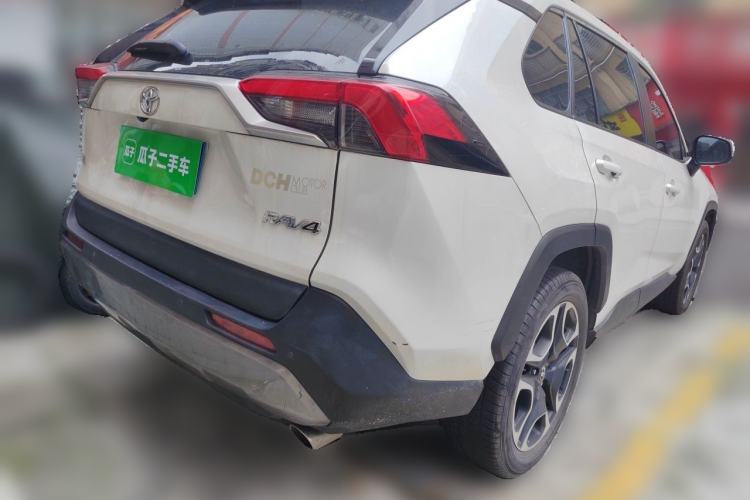 Used Toyota RAV4 2020 2.0L CVT Two-Wheel Drive Prestige Edition Rear Right 45 Deg