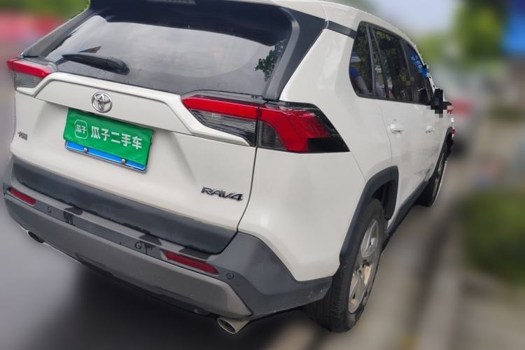 Used Toyota RAV4 2020 2.0L CVT Two-Wheel Drive Fashion Edition Rear Right 45 Deg