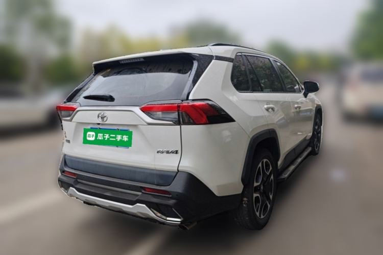 Used Toyota RAV4 2020 2.0L CVT Two-Wheel Drive Prestige Edition Rear Right 45 Deg