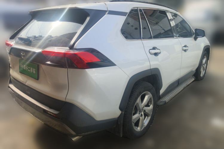 Used Toyota RAV4 2020 2.0L CVT 4x4 Trend Edition Rear Right 45 Deg