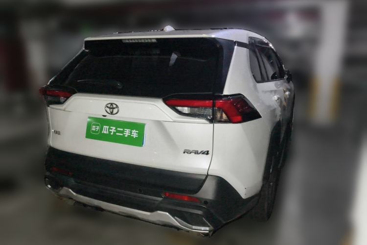 Used Toyota RAV4 2020 2.0L CVT Two-Wheel Drive Fashion PLUS Edition Rear Right 45 Deg