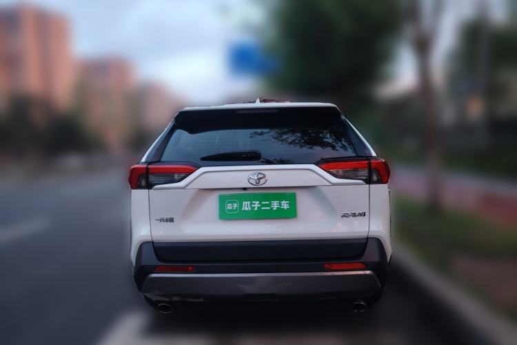 Used Toyota RAV4 2020 2.0L CVT Two-Wheel Drive Fashion Edition Rear