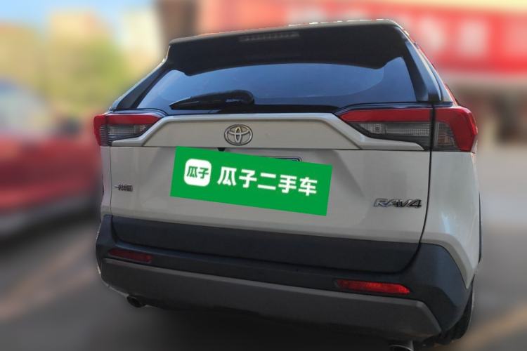 Used Toyota RAV4 2020 2.0L CVT Two-Wheel Drive Fashion Edition Rear