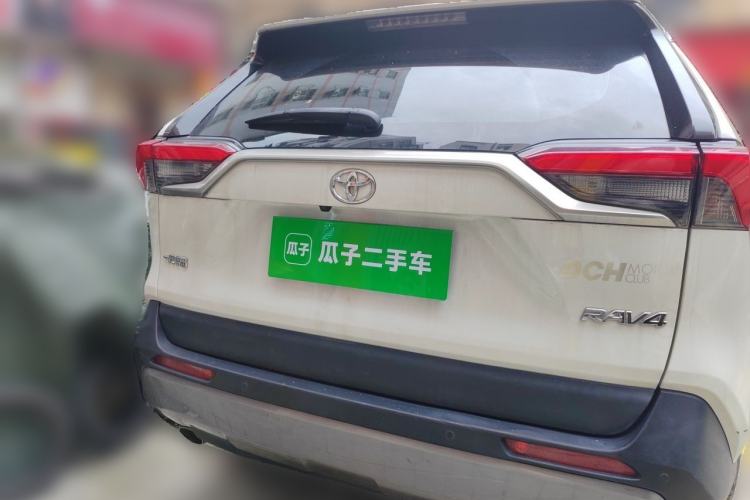 Used Toyota RAV4 2020 2.0L CVT Two-Wheel Drive Prestige Edition Rear