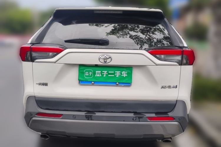 Used Toyota RAV4 2020 2.0L CVT Two-Wheel Drive Fashion Edition Rear