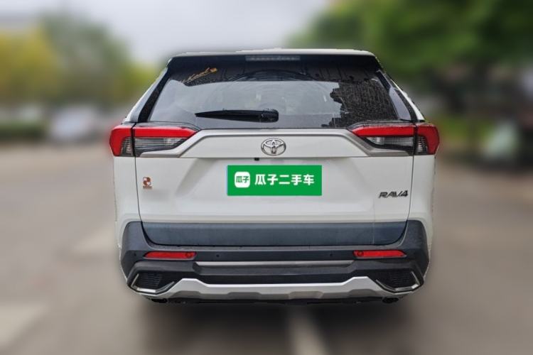 Used Toyota RAV4 2020 2.0L CVT Two-Wheel Drive Prestige Edition Rear