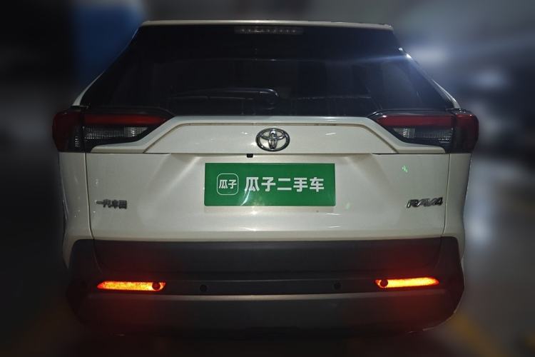 Used Toyota RAV4 2020 2.0L CVT Two-Wheel Drive Fashion Edition Rear