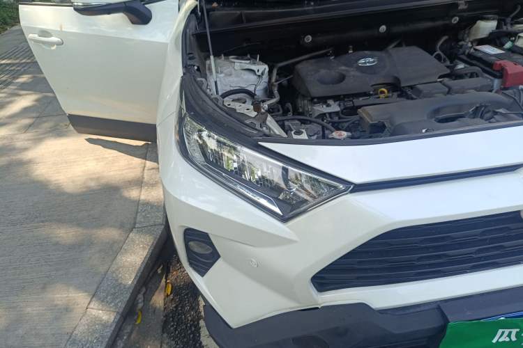 Used Toyota RAV4 2020 2.0L CVT Two-Wheel Drive Fashion Edition Right Front Headlight