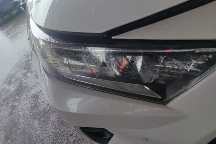 Used Toyota RAV4 2020 Dual-Engine 2.5L E-CVT 4x4 Elite PLUS Edition Right Front Headlight