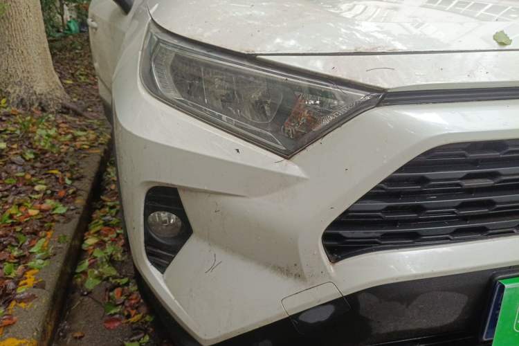 Used Toyota RAV4 2020 2.0L CVT Two-Wheel Drive Fashion Edition Right Front Headlight