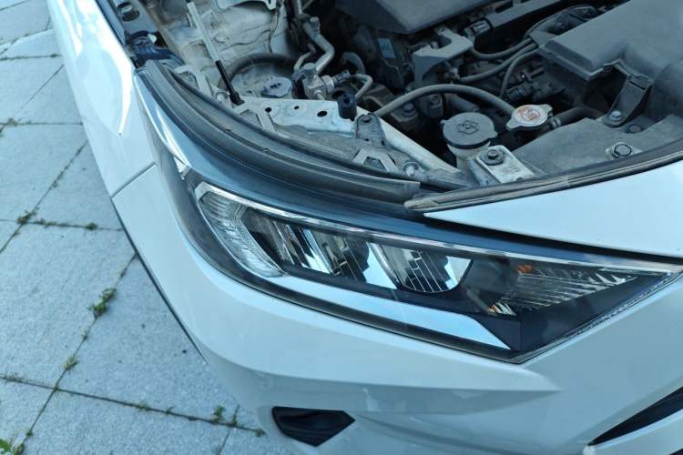 Used Toyota RAV4 2020 2.0L CVT Two-Wheel Drive Fashion Edition Right Front Headlight