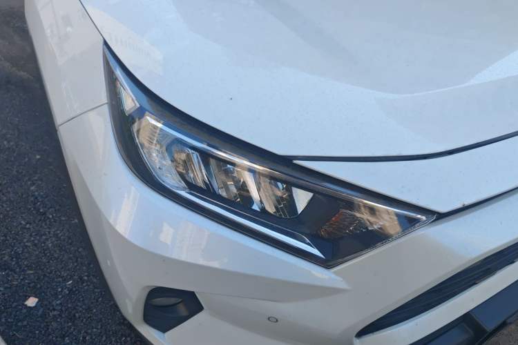 Used Toyota RAV4 2020 2.0L CVT Two-Wheel Drive Fashion Edition Right Front Headlight