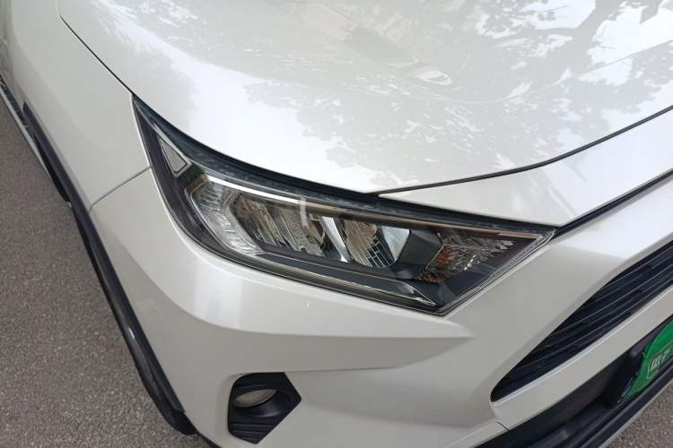 Used Toyota RAV4 2020 2.0L CVT 4x4 Style PLUS Edition Right Front Headlight