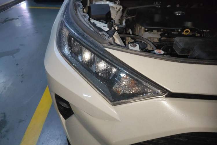 Used Toyota RAV4 2020 2.0L CVT 4x4 Style PLUS Edition Right Front Headlight