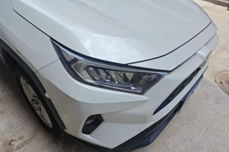 Used Toyota RAV4 2020 2.0L CVT Two-Wheel Drive Fashion Edition Right Front Headlight
