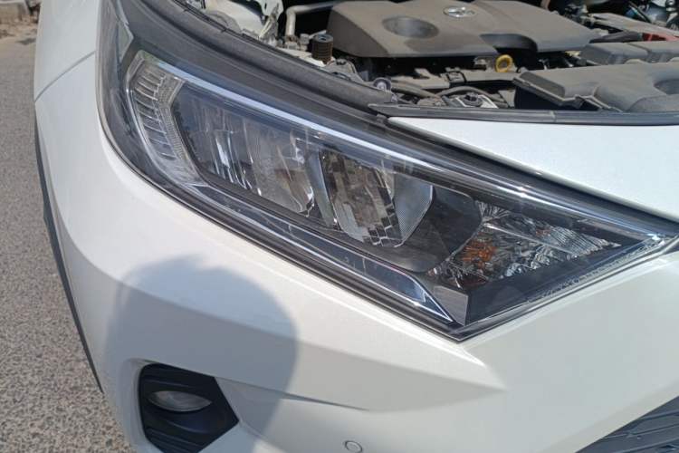 Used Toyota RAV4 2020 2.0L CVT Two-Wheel Drive Fashion Edition Right Front Headlight