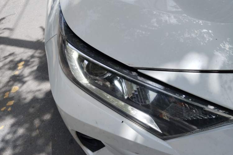 Used Toyota RAV4 2020 Dual-Engine 2.5L E-CVT 4x4 Elite PLUS Edition Right Front Headlight