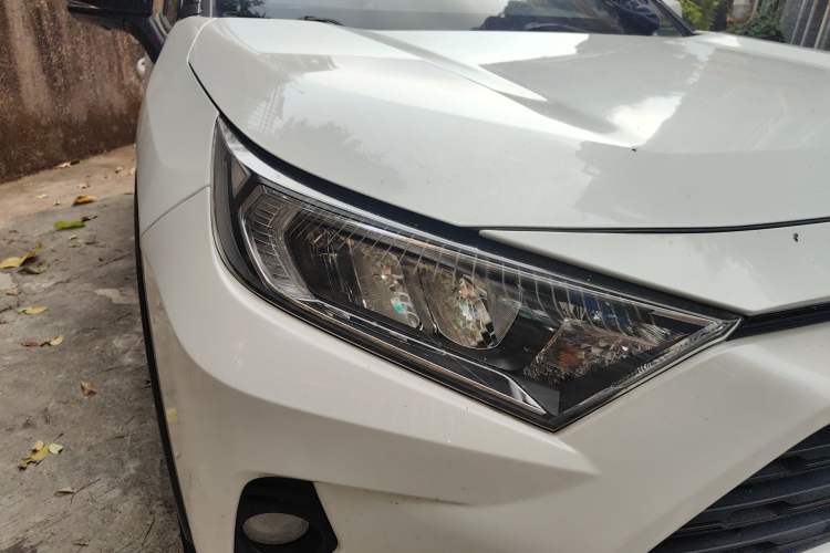 Used Toyota RAV4 2020 2.0L CVT Two-Wheel Drive Fashion PLUS Edition Right Front Headlight